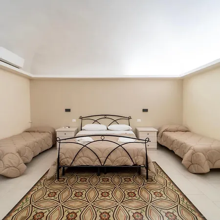 Bellinikatanesuite Guest house