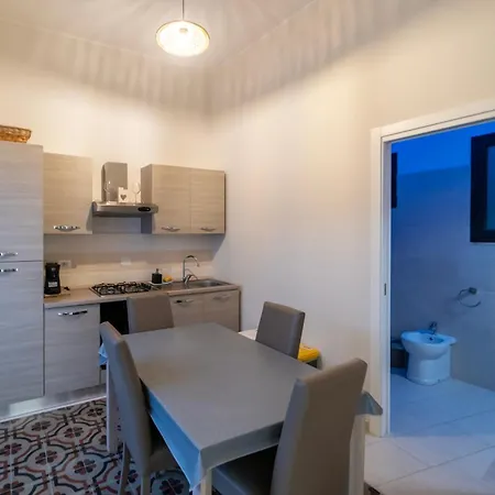 Guest house Bellinikatanesuite *