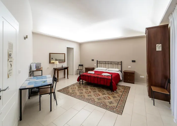 Bellinikatanesuite Pensión